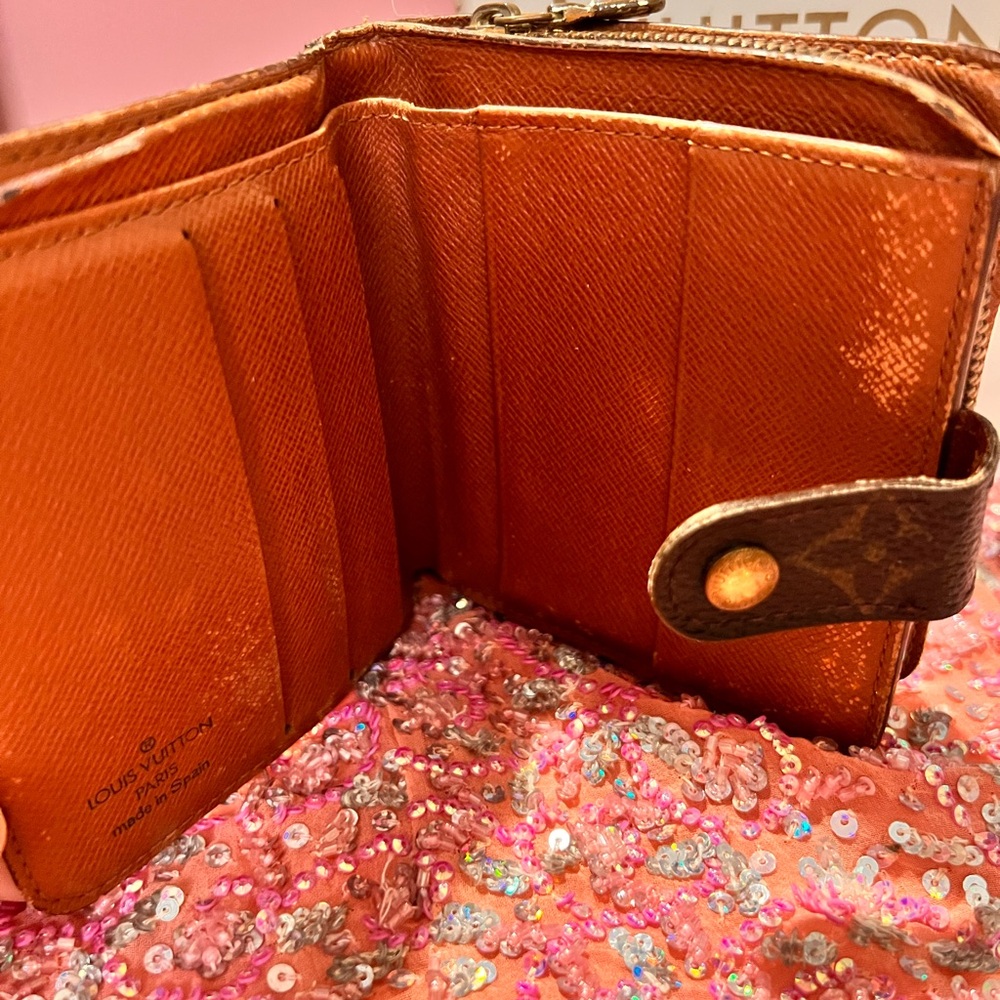 Louis Vuitton COA Compact Zippé wallet in the classic Monogram canvas EUC - Picture 4 of 11